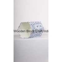 Poubelle décorative ouverte faite à la main en carton PP imprimé au bloc, avec enveloppe en tissu 100 % coton.