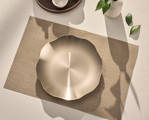 NOBBAN Piatto YUGI Premium Coreano in Bronzo con Bordo Floreale a Loto - Product Image 1