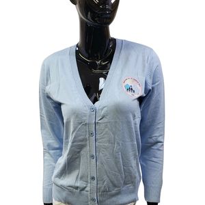 Cárdigan de Punto Azul Claro para Mujer, Cuello en V, Botones al Frente, Mangas Largas, Logotipo Bordado en el Pecho, Casual, Personalizado, Venta al Por Mayor - Product Image 1