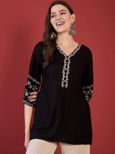 Kurti Corto para Mujer, Túnica de Rayón con Mangas Bordadas de Diseño 3/4, Tela Suave y Transpirable - Product Image 4