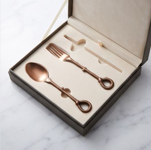 Juego de cubiertos vintage de metal mate con mango en forma de anillo color oro rosa, cuchara, tenedor, caja de regalo, esenciales perfectos para la cena. - Product Image 6