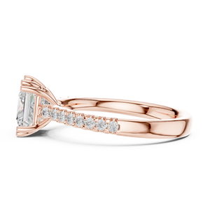 Anillo de Compromiso de Diamantes con Corte Princesa en Oro Rosa, Banda Pavé, Elegante Anillo de Boda Solitario para Mujer - Product Image 3