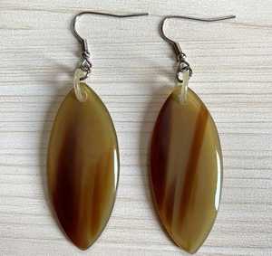 Pendientes Artesanales de Cuerno Natural para Mujeres y Niñas, 100% Naturales, Ecológicos, Hechos a Mano, de Lujo, MN EXPORTS, Joyería Moderna para Bodas, Uttar - Product Image 3