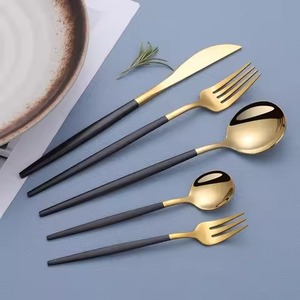 Juego de Cubiertos Metálicos Premium para Mesa de Comedor, Cuchara y Tenedor, Diseño Elegante para Servir - Product Image 6