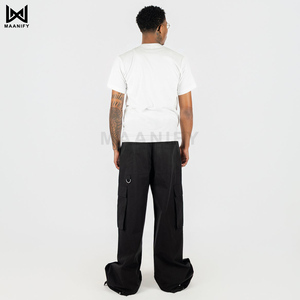 เสื้อยืดโอเวอร์ไซส์สีขาวขายดีสำหรับผู้ชาย สไตล์สตรีทแวร์ทรงหลวม ผ้าคอตตอนหวี ย้อมสีเสื้อผ้า รับผลิตเสื้อยืดพร้อมโลโก้ตามสั่ง MAANIFY - Product Image 2