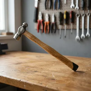 Marteau de sécurité avec logo personnalisé de haute qualité marteau de machiniste à manche en bois souple en acier au carbone pour les utilisateurs d'outils à main indiens - Product Image 3