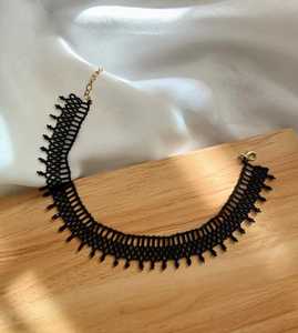 Collier ras-de-cou fait main noir à pampilles perlées pour femme, bijou vintage de soirée, pièce maîtresse, par UO INDIA - Product Image 1