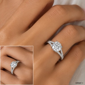 Anillo de Boda Clásico para Mujer de Oro Blanco de 14K con Diamante Cultivado en Laboratorio de 3.2ct, Corte Redondo, Color E, Certificado IGI, con Tallo Engastado - Product Image 1