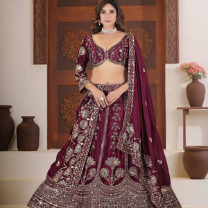 Robes Empire Modernes Indiennes Ethniques pour Femmes, Longueur Ras du Sol, Col Rond, Manches Courtes, en Soie Chinon, Broderie de Paillettes et Zari, Vente en Gros - Product Image 1