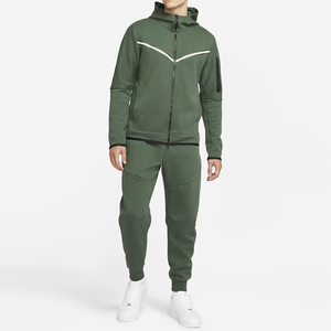 Survêtements de sport personnalisables en gros pour hommes – Tenues de jogging et de sport pour hommes - Product Image 1