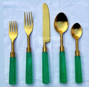Ensemble de couverts vintage avec manche en bambou et ustensiles en métal doré, vaisselle durable pour les occasions de mariage - Product Image 5