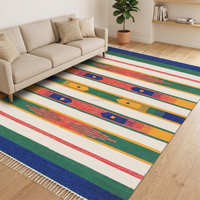 Tapis Kilim en coton tissé plat géométrique bleu pour salon, intérieurs côtiers contemporains et nordiques