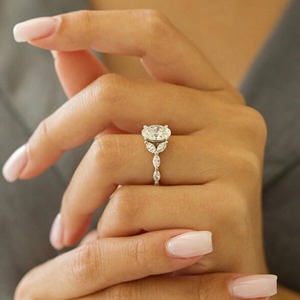 แหวนเพชรทรงรี 3.00 กะรัต ทรงมาร์คีส์แบบคลัสเตอร์ ทองคำขาว สำหรับเป็นของขวัญวันครบรอบ/แหวนหมั้นสำหรับผู้หญิง - Product Image 4