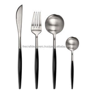 Juego de Cubiertos de Metal Duradero para Reuniones Familiares que Brinda un Manejo Cómodo y un Servicio de Comedor Confiable - Product Image 6