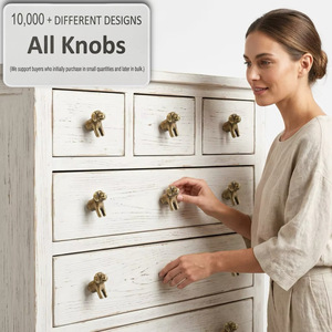 Poignées de meuble en laiton en forme de chien, design moderne et original, réglables et durables pour armoires et bureaux à domicile - Product Image 3