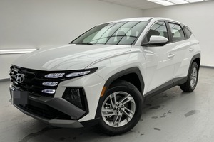 พรีเมียม ดีลักซ์ ลักชัวรี สำหรับรถ Tucson SE AWD SUV ปี 2025 พร้อมเบาะหนัง - Product Image 4