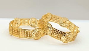 กำไลข้อมือทองชุบ 24K สำหรับผู้หญิง ยี่ห้อ SARA คุณภาพสูง ดีไซน์คลาสสิก สวยเก๋ เหมาะสำหรับงานหมั้น งานแต่งงาน งานเลี้ยง แฟชั่นเลียนแบบ - Product Image 2