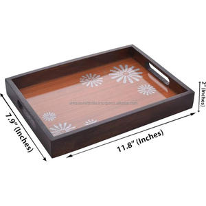 Plateau de service en bois de mangue classique de qualité supérieure avec bords incurvés Caractéristique durable pour les collations au thé et au café Cadeaux de décoration pour la maison - Product Image 5