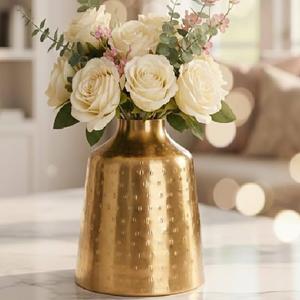 Vase floral en métal au design traditionnel et au forme artistique pour une ambiance élégante à la maison et une composition décorative distinctive - Product Image 3