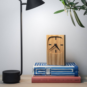 Reloj de Madera Decorativo para Mesa o Escritorio en Venta al Mejor Precio, Relojes Personalizados con Base para Decoración de Habitaciones - Product Image 4