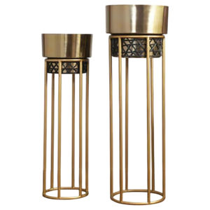 Ensemble de 2 supports à plantes hauts en métal doré <span class=keywords><strong>avec</strong></span> un design en <span class=keywords><strong>treillis</strong></span> géométrique, élégants supports pour plantes d'intérieur pour la maison, le bureau et la décoration d'hôtel - Product Image 1
