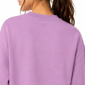 Sweat-shirt personnalisé pour femme, col classique, vêtement pour un style quotidien contemporain, design simple sur le devant pour des tenues décontractées faciles. - Product Image 5