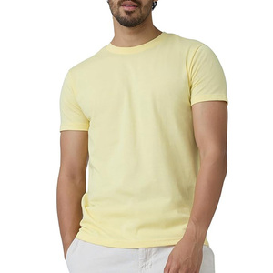 Camiseta de Manga Corta para Hombre, Cuello Redondo, Color Amarillo, Corte Regular, Informal, Color Sólido, Algodón Jersey, Tejido Liso, Diseño Sencillo - Product Image 1