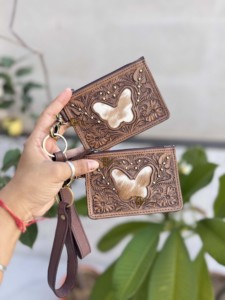 Cartera de Mujer 2026, Nueva, de Cuero Genuino, con Diseño Floral Grabado a Mano, Elegante, para Tarjetas ATM y Monedas, Tipo Clutch, Corta - Product Image 5