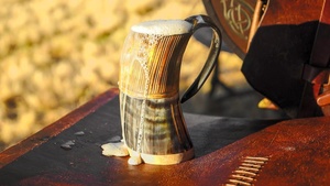 Taza de Cuerno de Buey Hecha a Mano, Forma Natural, Taza Rústica para Beber, Duradera, Artística, Coleccionable, Ecológica, para Eventos y Recuerdos - Product Image 3