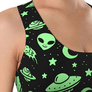 Sujetador deportivo para mujer con estampado alienígena, espalda cruzada, cuello redondo, soporte medio, transpirable, ropa deportiva con patrón de dibujos animados, 100% nailon - Product Image 3