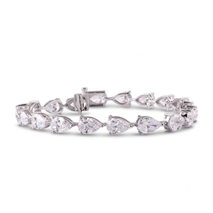 Bracelet en or blanc 14 carats avec diamant taille poire, serti griffe, unisexe, maillons de chaîne - Product Image 1