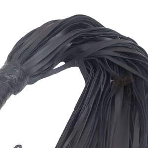 Flogger de Cuero BDSM Premium con Peso Equilibrado y Construcción Duradera - Product Image 5