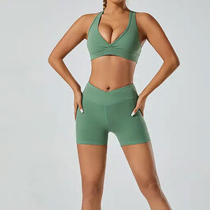 Soutien-gorge de sport pour femme, couleur unie, sans couture, col en V profond, dos nageur, maintien moyen, pour yoga et fitness, respirant et séchage rapide - Product Image 1