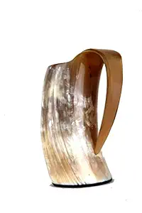 Chope à bière artisanale personnalisée en corne de buffle authentique, écologique, style viking médiéval, vaisselle de bar FAIZA CRAFT - Product Image 3