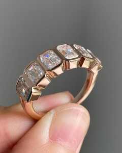 Anillo de Eternidad Completo con Moissanita Corte Esmeralda, Plata de Ley 925, Anillo de Compromiso y Boda - Product Image 4