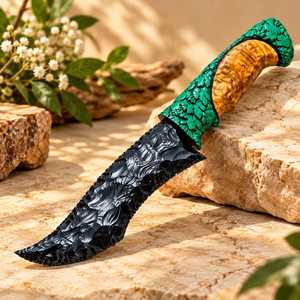 Couteau décoratif de collection en obsidienne noire de 10 pouces avec manche en résine verte à motif de vigne et design de tête de lion - Product Image 6