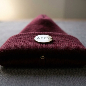 Men's Burgundy Beanie Hat Knit Cuffed <b>Winter</b> <b>Cap</b> Metal Badge Streetwear Unisex Custom Logo Wholesale Fashion - Product Image 4