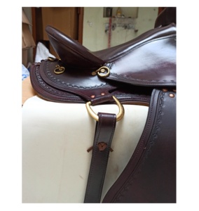 Sillín de caballo Western Endurance de cuero marrón con caballete a juego y sillines de coraza Categoría de producto - Product Image 4