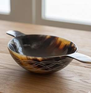 Grand Bol en Corne Naturelle avec Poignées pour la Cuisine, Décoration ou Service Alimentaire pour Fêtes – Offre Spéciale – Bol à Fruits et Salades en Corne - Product Image 6