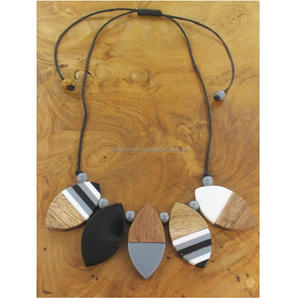 Colliers naturels au design moderne et standard pour filles bijoux pour femmes conception personnalisée écologique naturelle meilleure qualité - Product Image 4