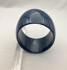 Bracelet en résine noire tendance, léger et confortable à porter, artistique et élégant, bracelets en résine Angel - Product Image 2