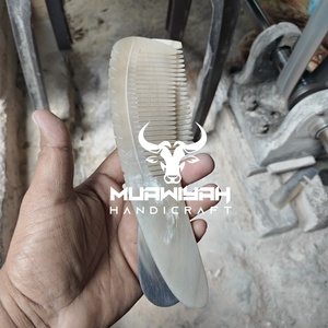 Peine de Cuerno de Buey Ecológico de Alta Calidad, Diseño de Peine de Lujo Pulido para Peinado en Casa y Salón, Tamaño y Forma Personalizables - Product Image 5