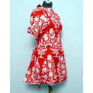 T-shirt moderne coupe ajustée imprimé floral estival 100 % coton lavable, touche féminine décontractée, col rond à volants, mini-manches courtes - Product Image 5