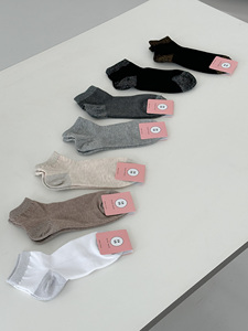 Chaussettes courtes pour femmes, couleur unie, mélange de coton, respirantes, usage quotidien, style classique, bordure pailletée, noir, blanc, gris, beige - Product Image 3