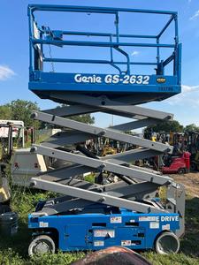 Original Genie GS-2632 Electric Scissor Lift Self Propelled Aerial <b>Work</b> <b>Platform</b> for Warehouse Construction Maintenance - Product Image 1