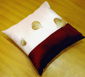 Cojines bordados a mano de calidad hechos en Vietnam PRODUCTOS DE ARTESANÍA DE UN PUEBLO DE BORDADO HOA - Product Image 5