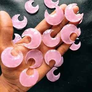 หัวลูกศรรูปพระจันทร์เสี้ยวโรสควอตซ์แบบขายส่ง โรสควอตซ์รูปพระจันทร์เสี้ยวแบบไม่ขัดเงา หัวลูกศรรูปพระจันทร์เสี้ยวแกะสลักเพื่อการบำบัดรักษา หัวลูกศรรูปพระจันทร์เสี้ยวจากหินอาเกต - Product Image 2