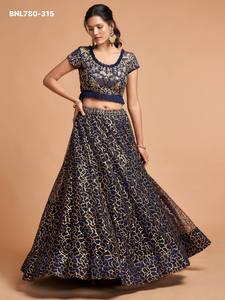 Conjunto de Lehenga-Choli Azul Marino con Red de Tela Suave y Pesada, Adorno de Hilo Zari-Badla-Dori y Múltiples Lentejuelas, Proveedor de Surat - Product Image 5