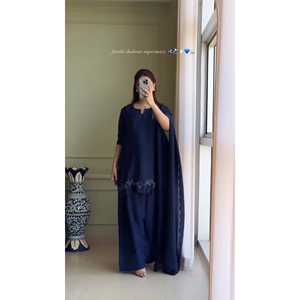 Vêtements et accessoires musulmans traditionnels de créateur Top avec bas et dupatta pour un look élégant - Product Image 2