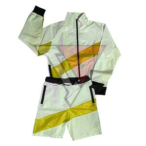 Conjunto deportivo de 2 piezas para hombre, con forro de malla personalizado ODM, chaqueta cortavientos con cremallera y pantalones cortos deportivos. - Product Image 2